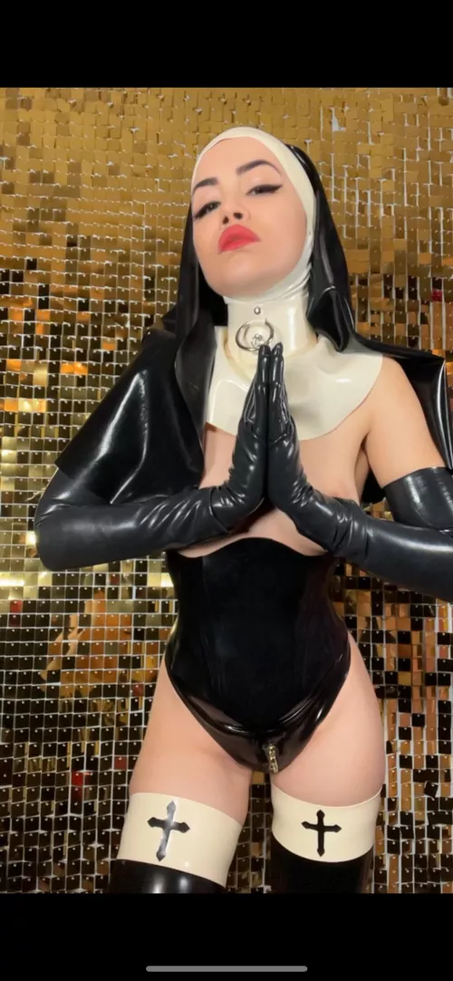 Who's such a beta sissy to take this all night long?