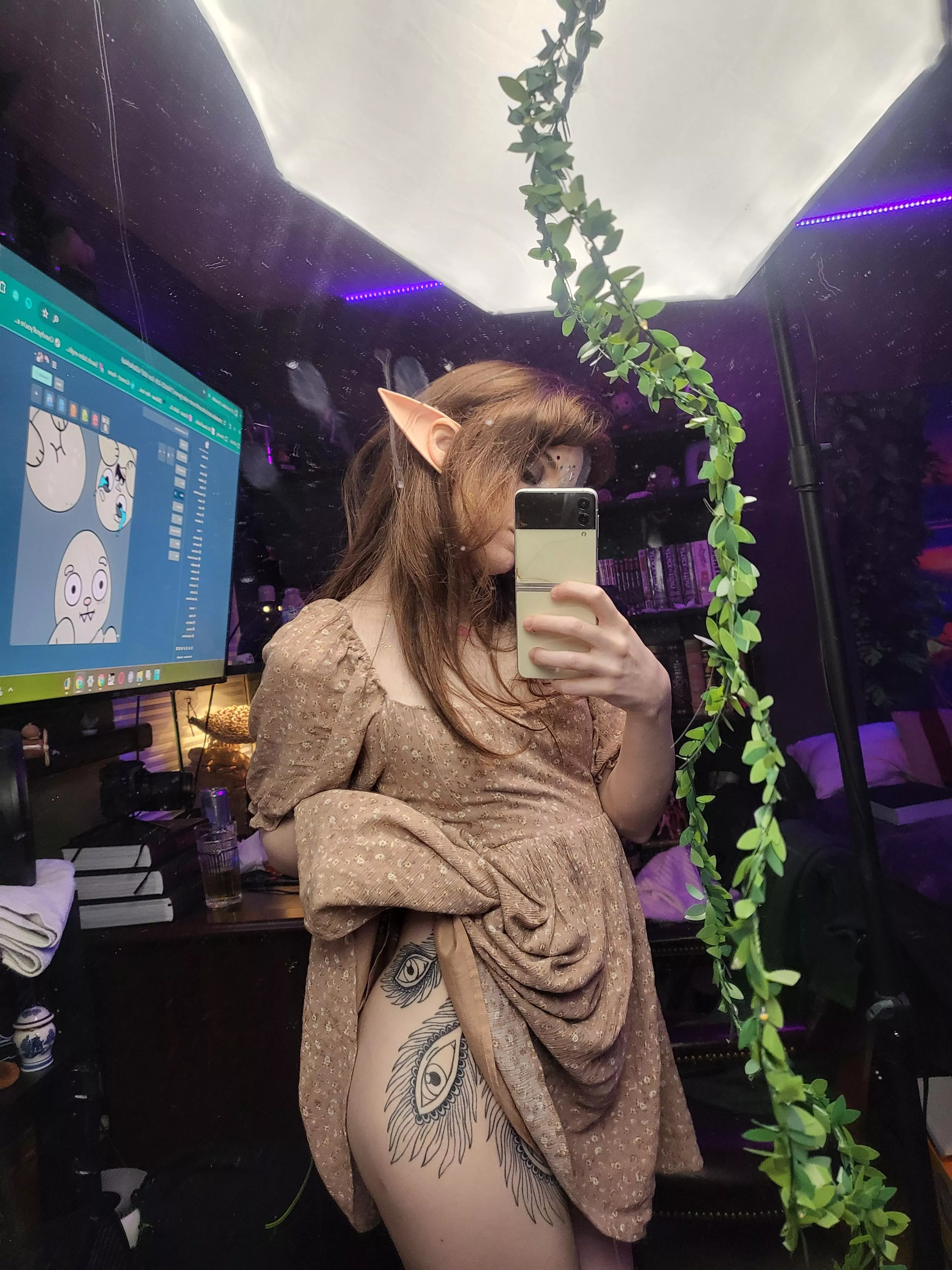 Woodelf approaches you at a tavern.. and offers company. Wyd