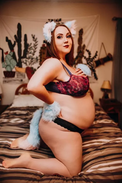 I miss my pregnant belly so much 🥺