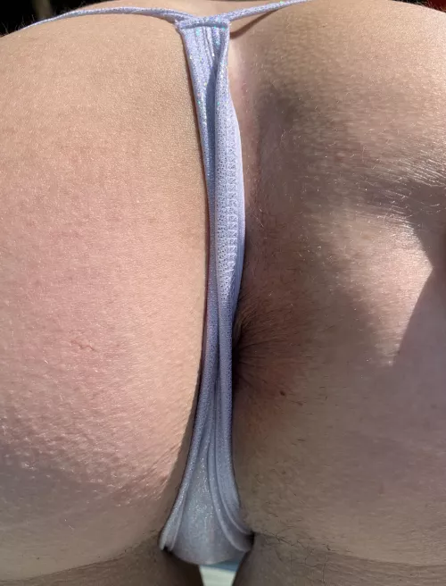 My sneaky starfish slips past silver string in the sun