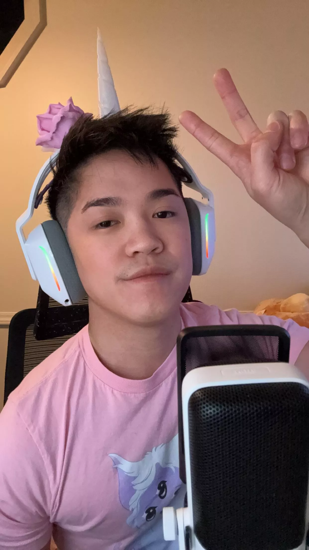 Placed Masters 2 in my support comp on OW2. Guess my main? 👀