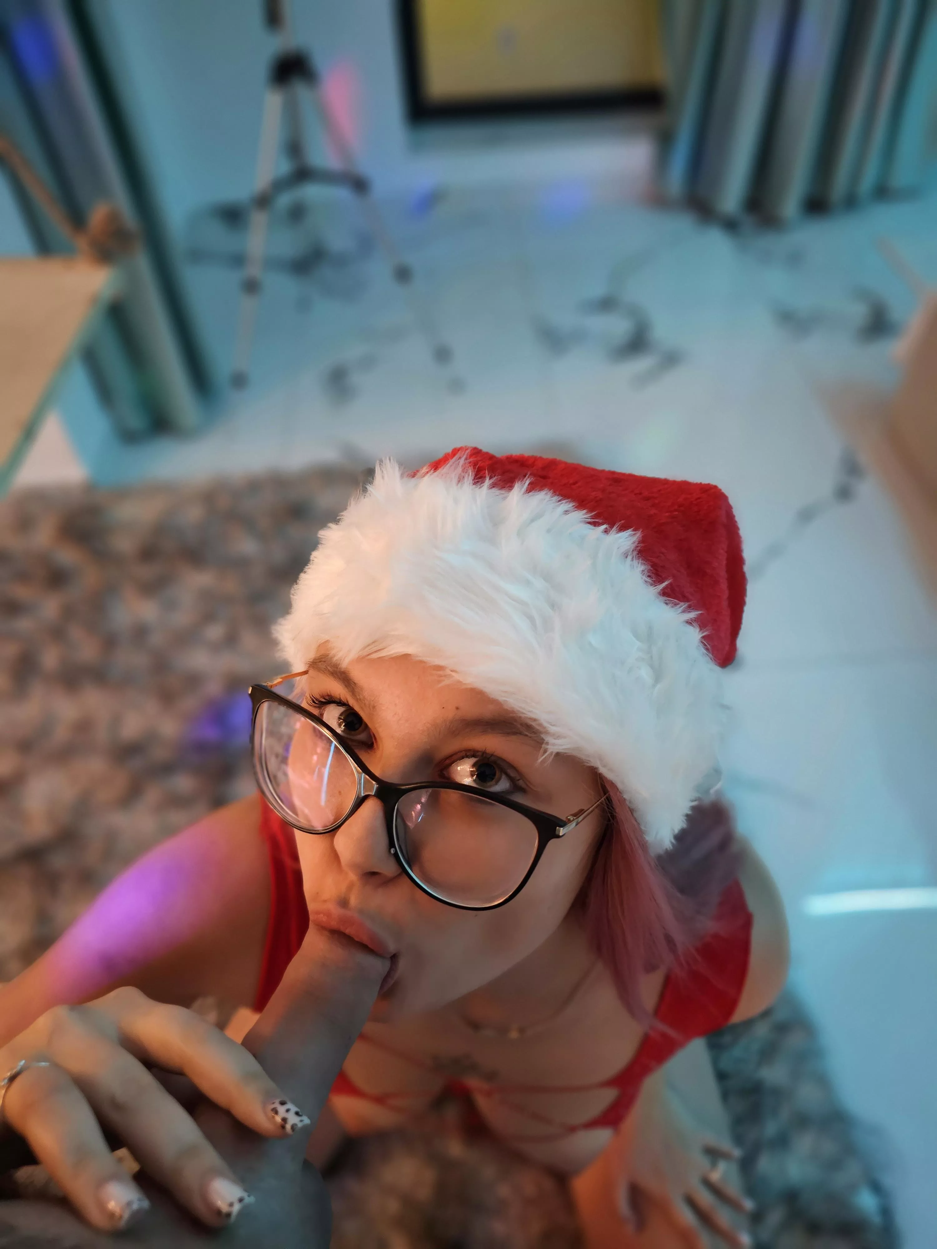 this is how a treat a new roommate