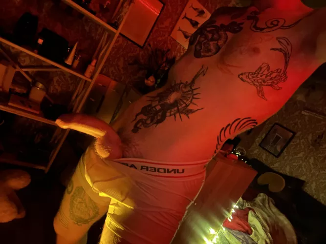 This shorts are too tight