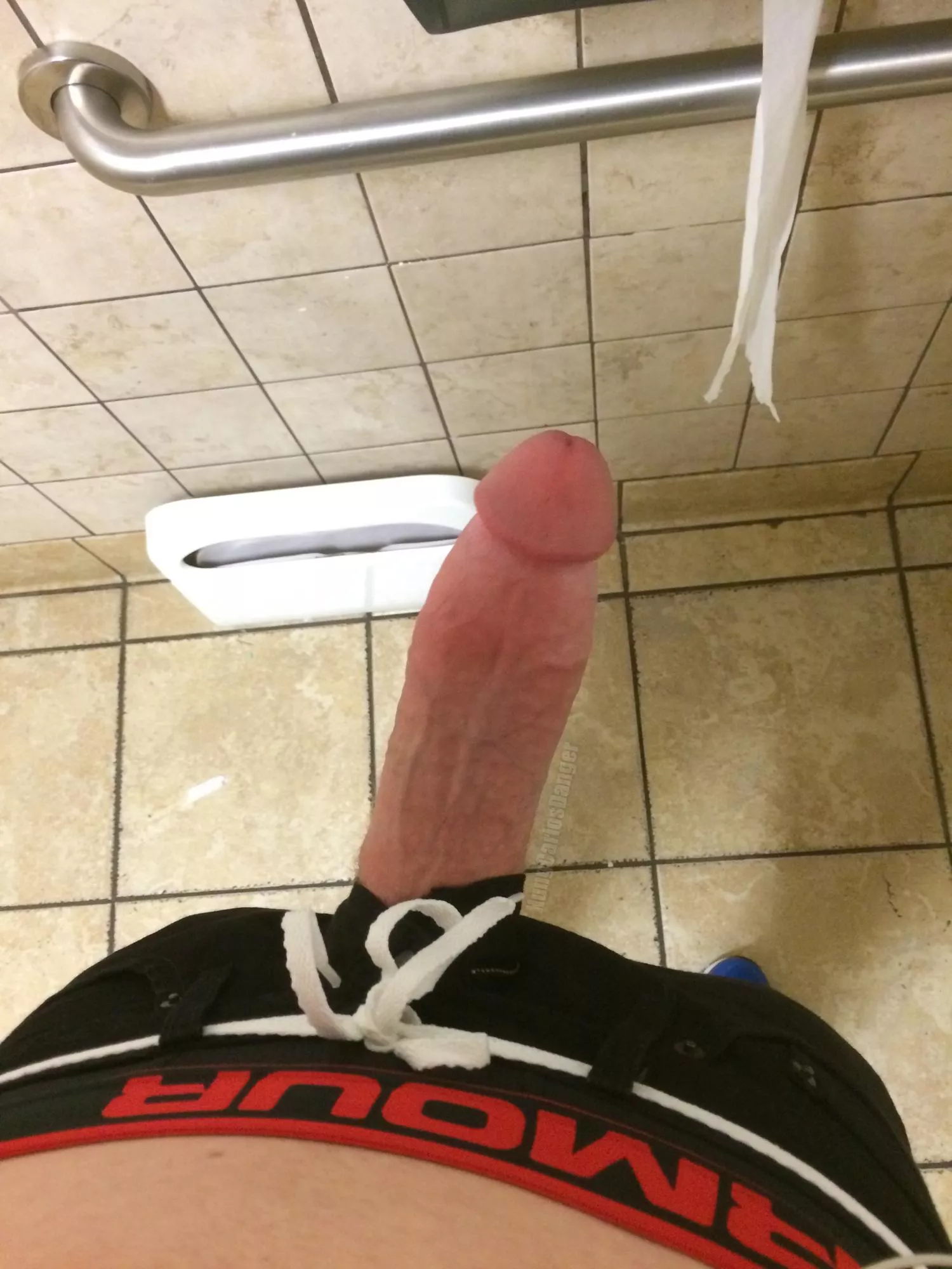 Would you suck my cock in a stall?