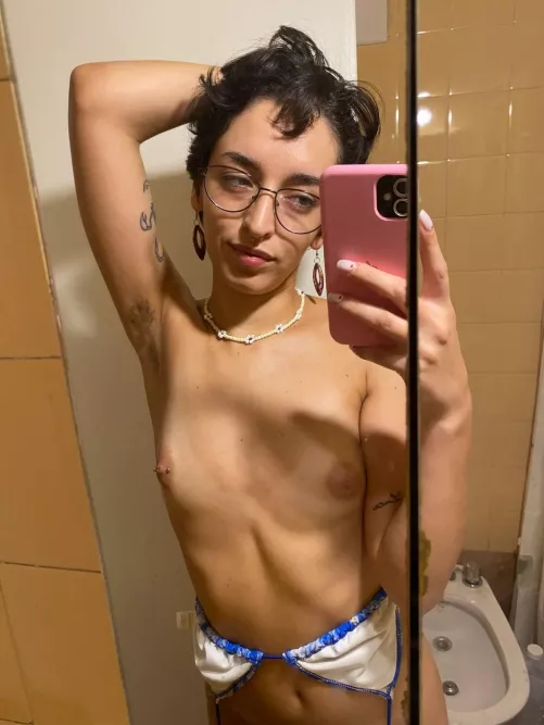 Good morning! time to wet my armpits