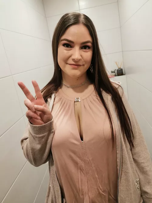 Hmmm not sure if classy but nice outfit.