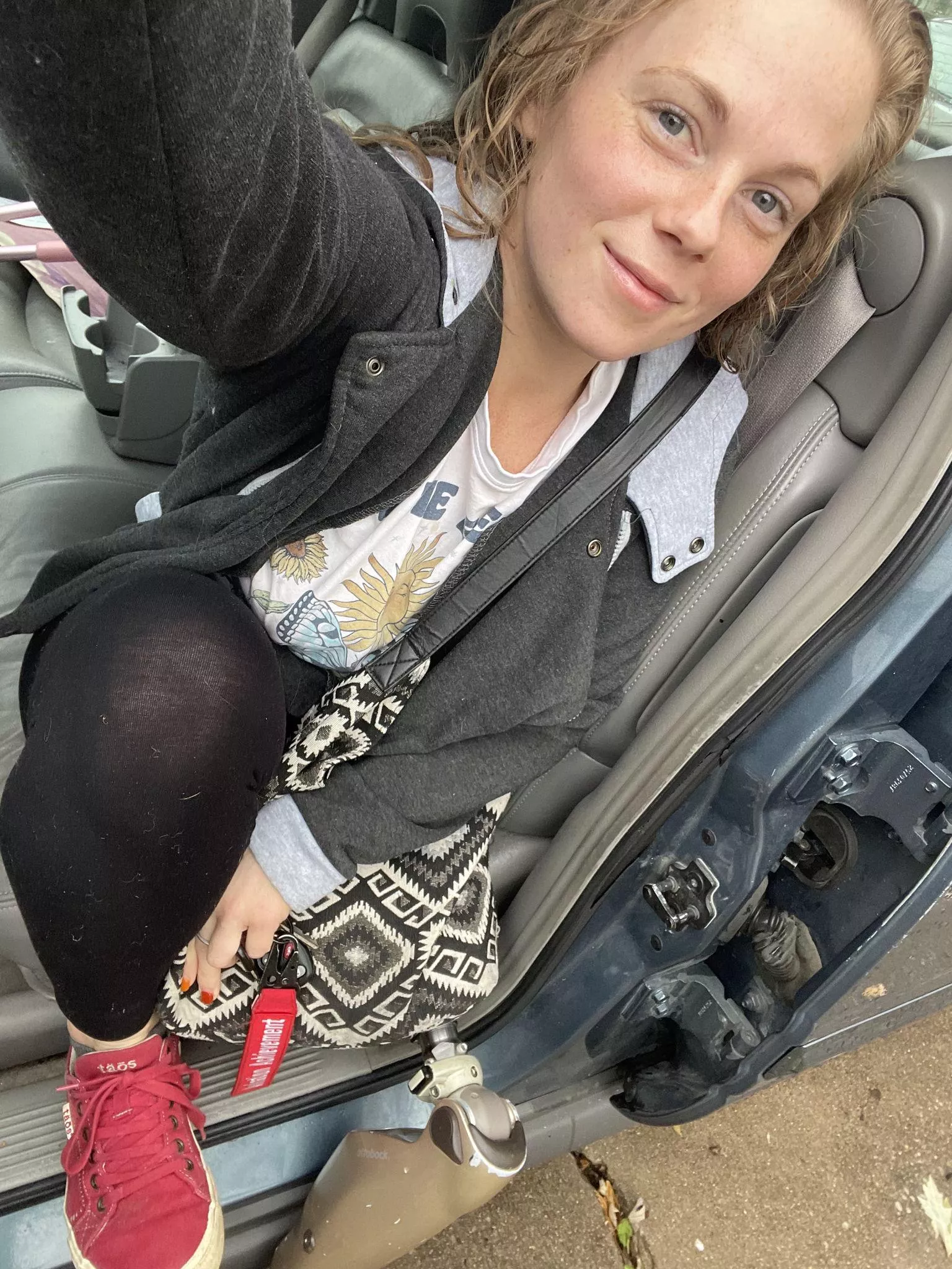 I hope you like one legged hotties [F]