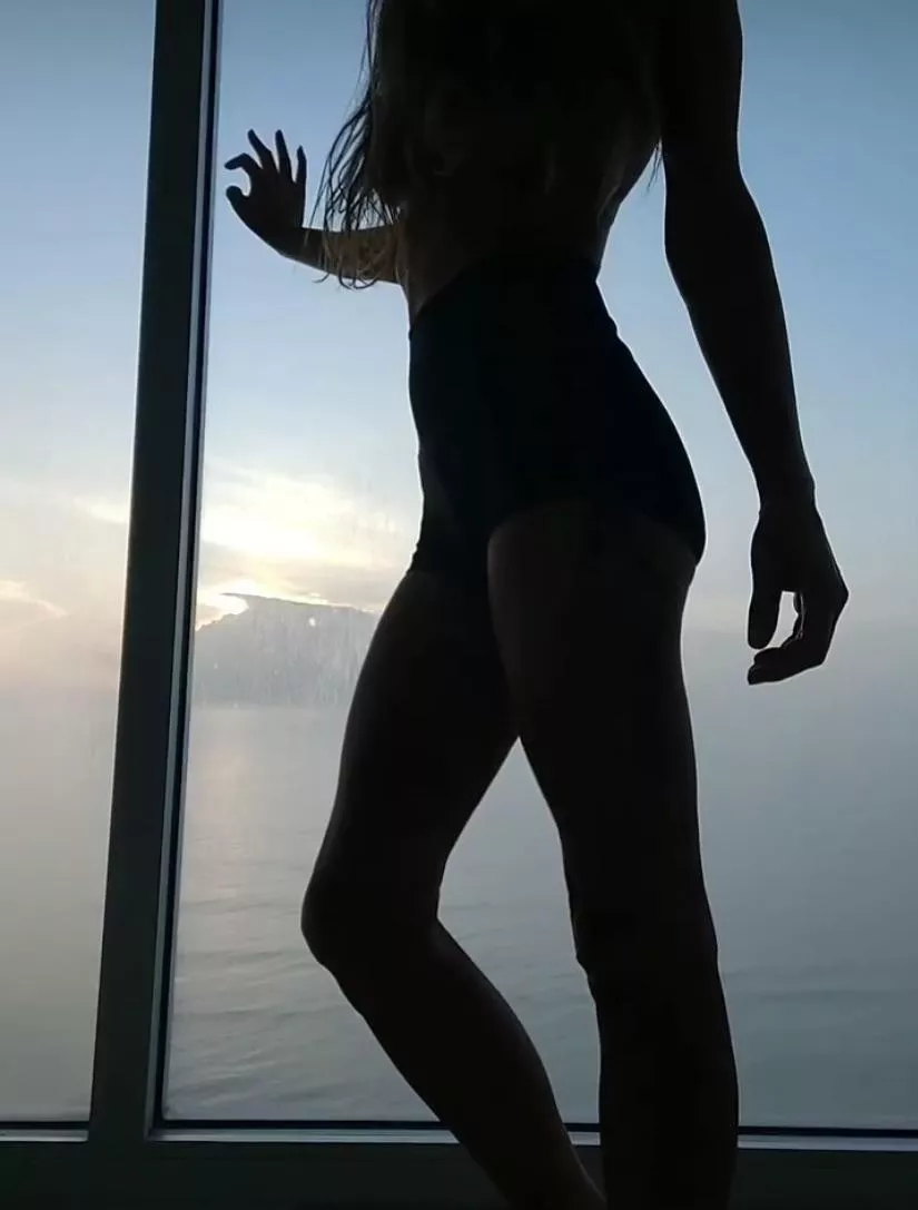 Imagine this shadow creeping up on you.