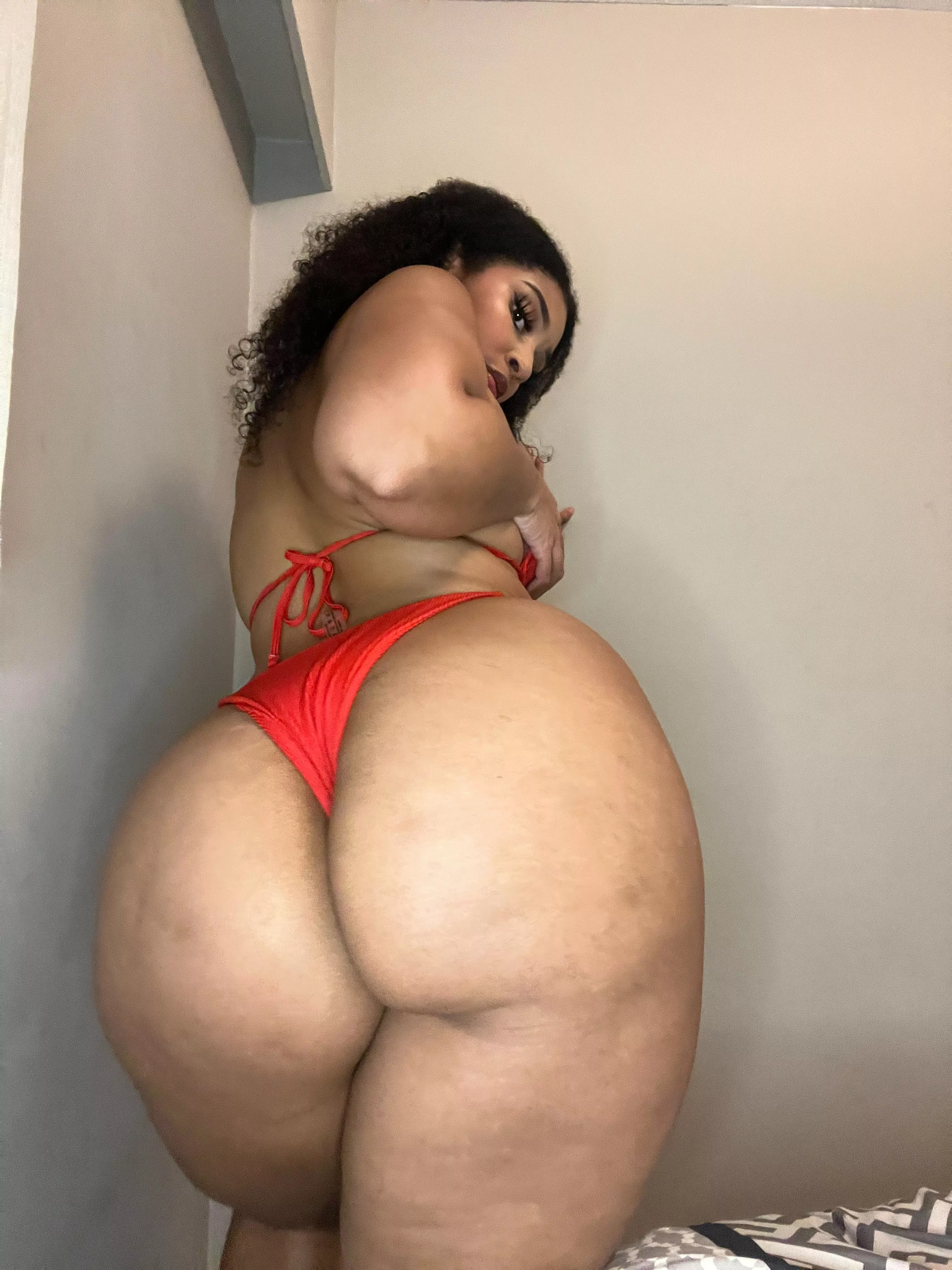 let’s go hot tubbing? <3