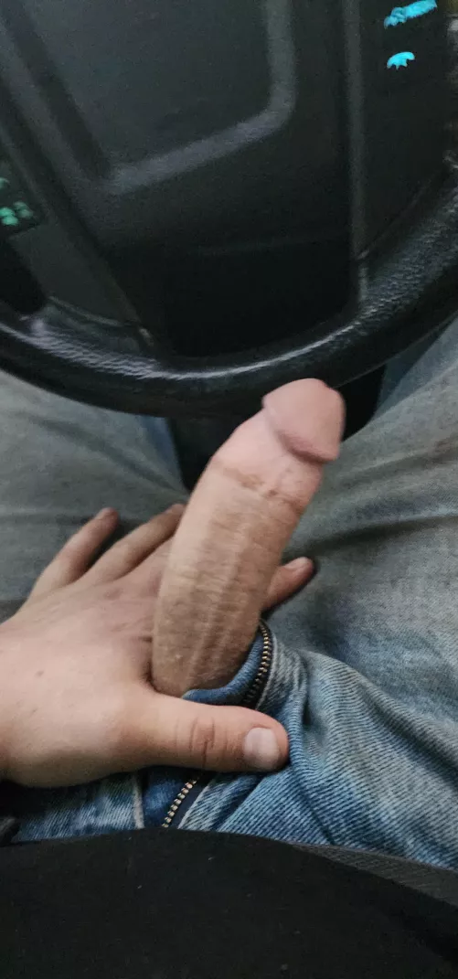 Off work, I get off by showing off🤭