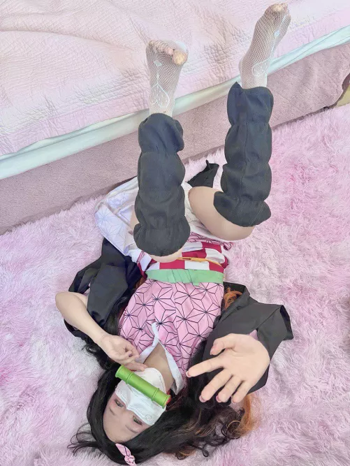 spread my legs wider, daddy ;)