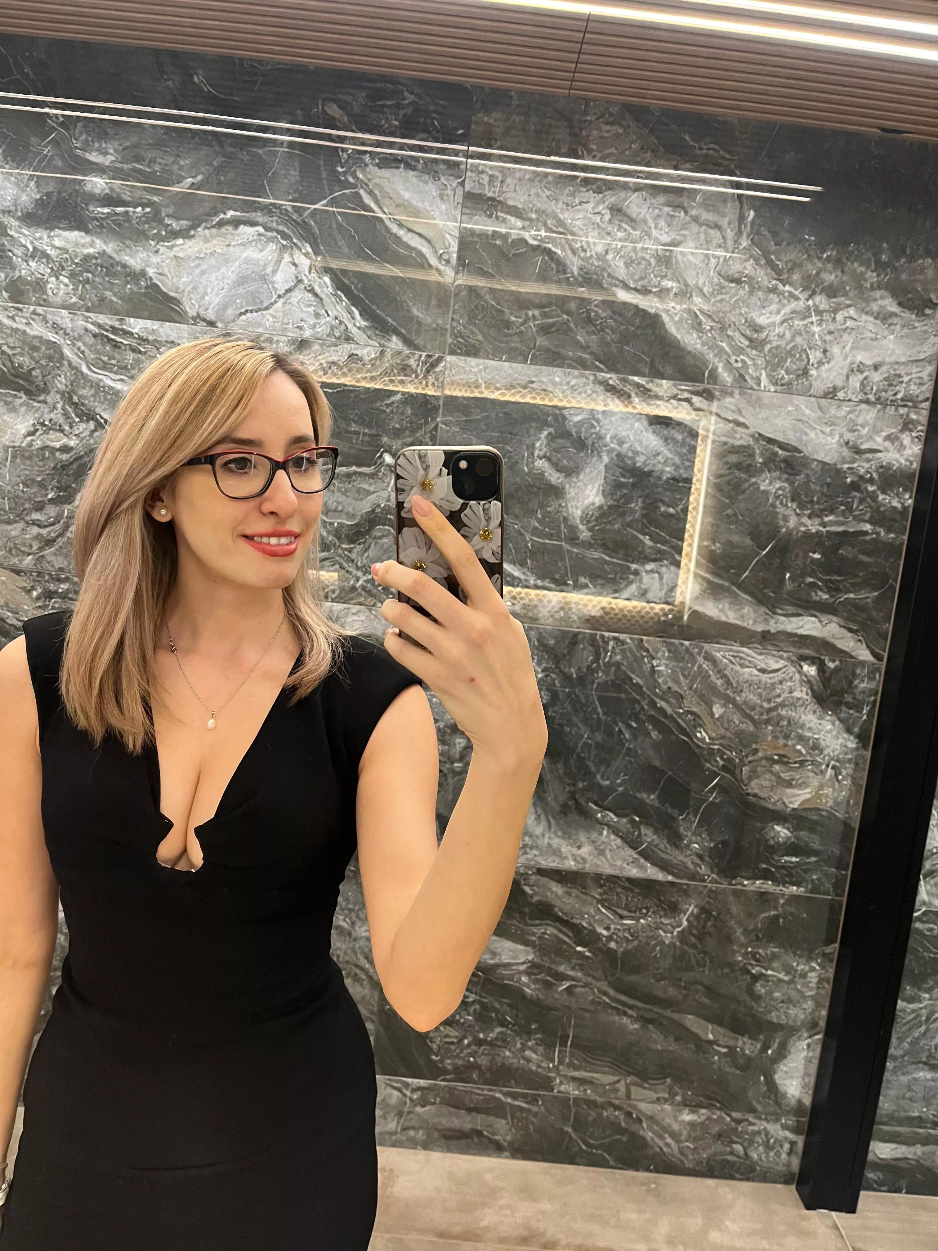 Your favourite PhD student, sexcoach and spicy hot manager there. How are you today?