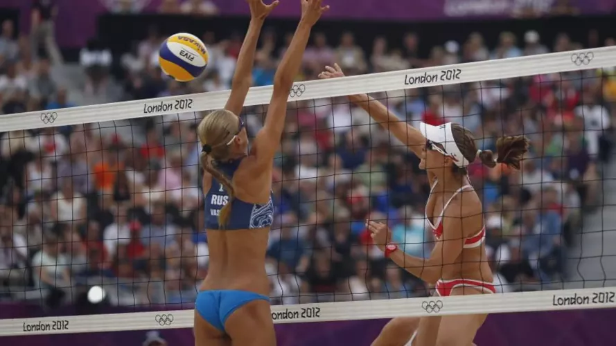 Anastasia Vasina defends against Nadine Zumkeh