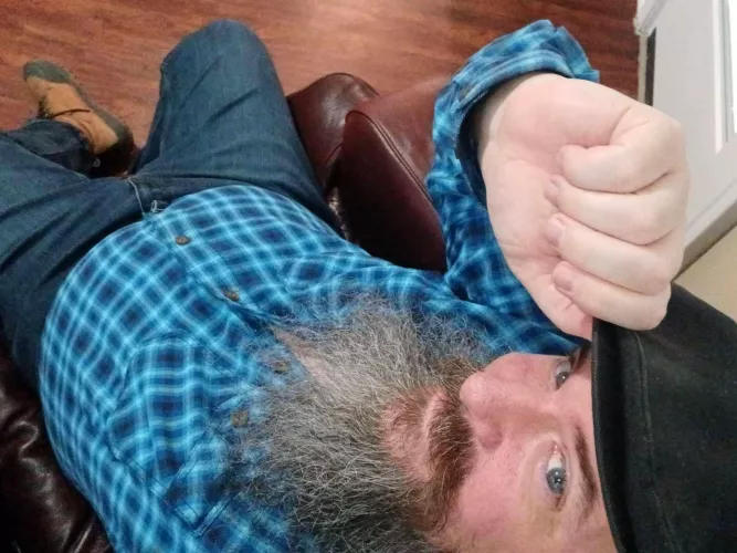 HOWDY! North Texas bear new to Reddit. Thought I'd say hi, it's only neighborly *grins*