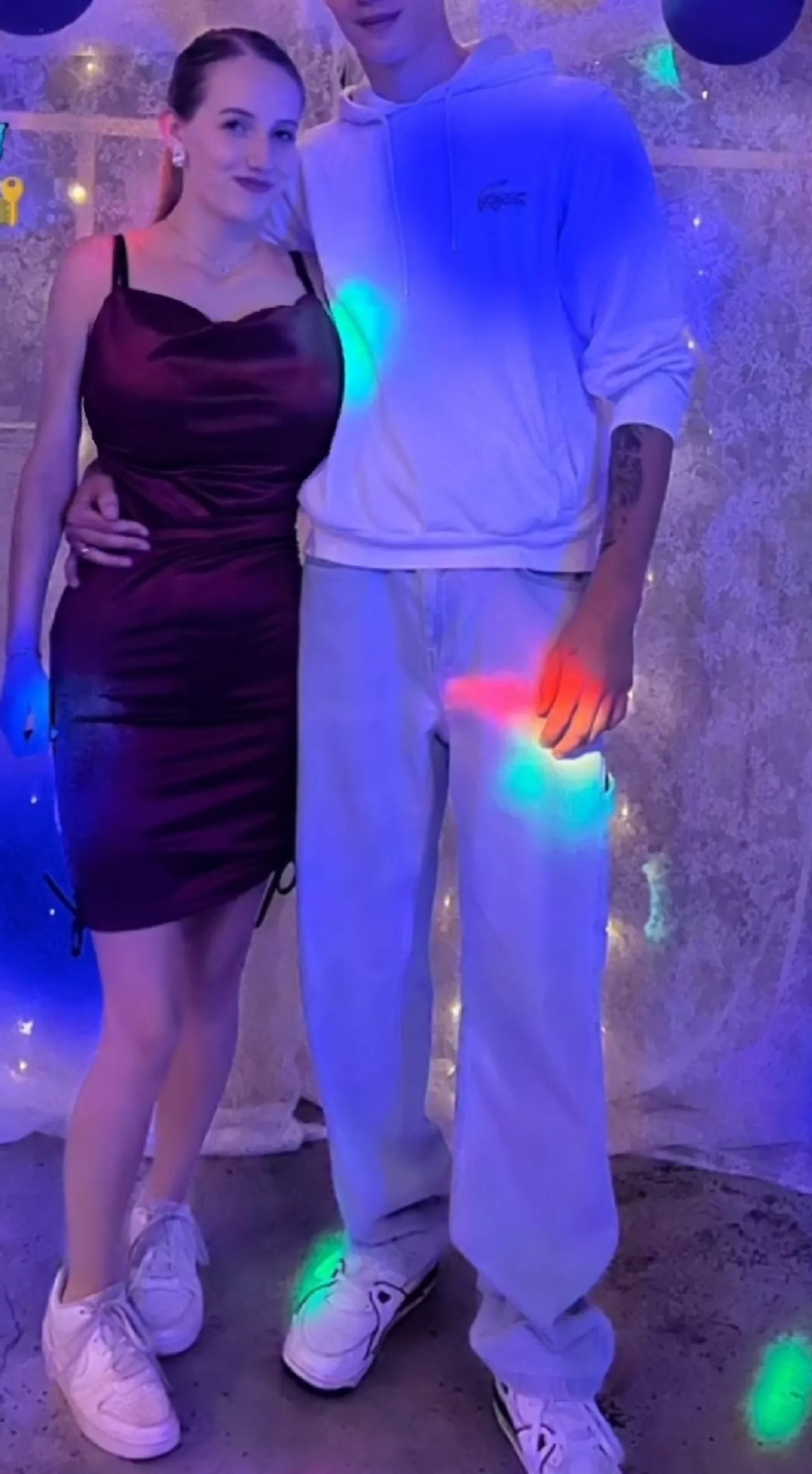 The dress can't hide it