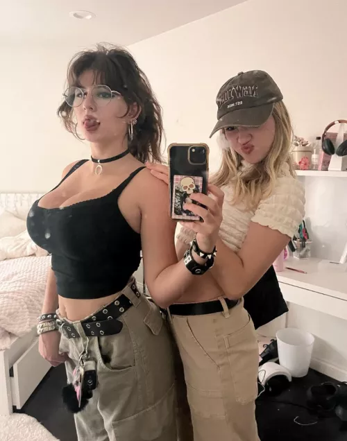 The face she always makes from behind