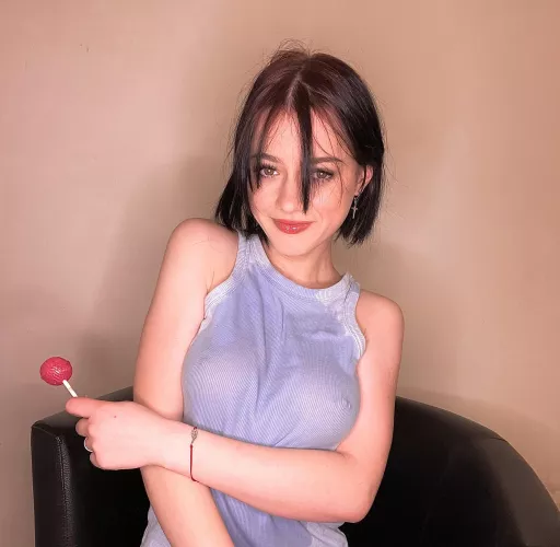 Wet whore wants your sperm