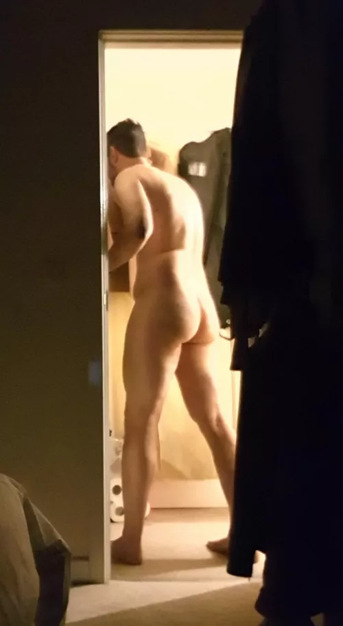 Who else loves sleeping naked? (49)