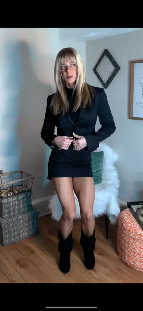 Wonder what my boss would think if I danced around the office in this super short pencil skirt