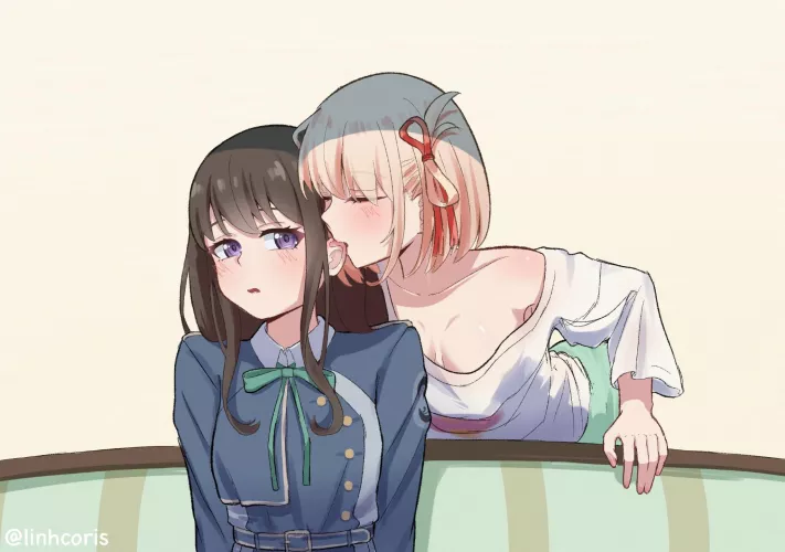 A bite on the ear (By Linh) [Lycoris Recoil]