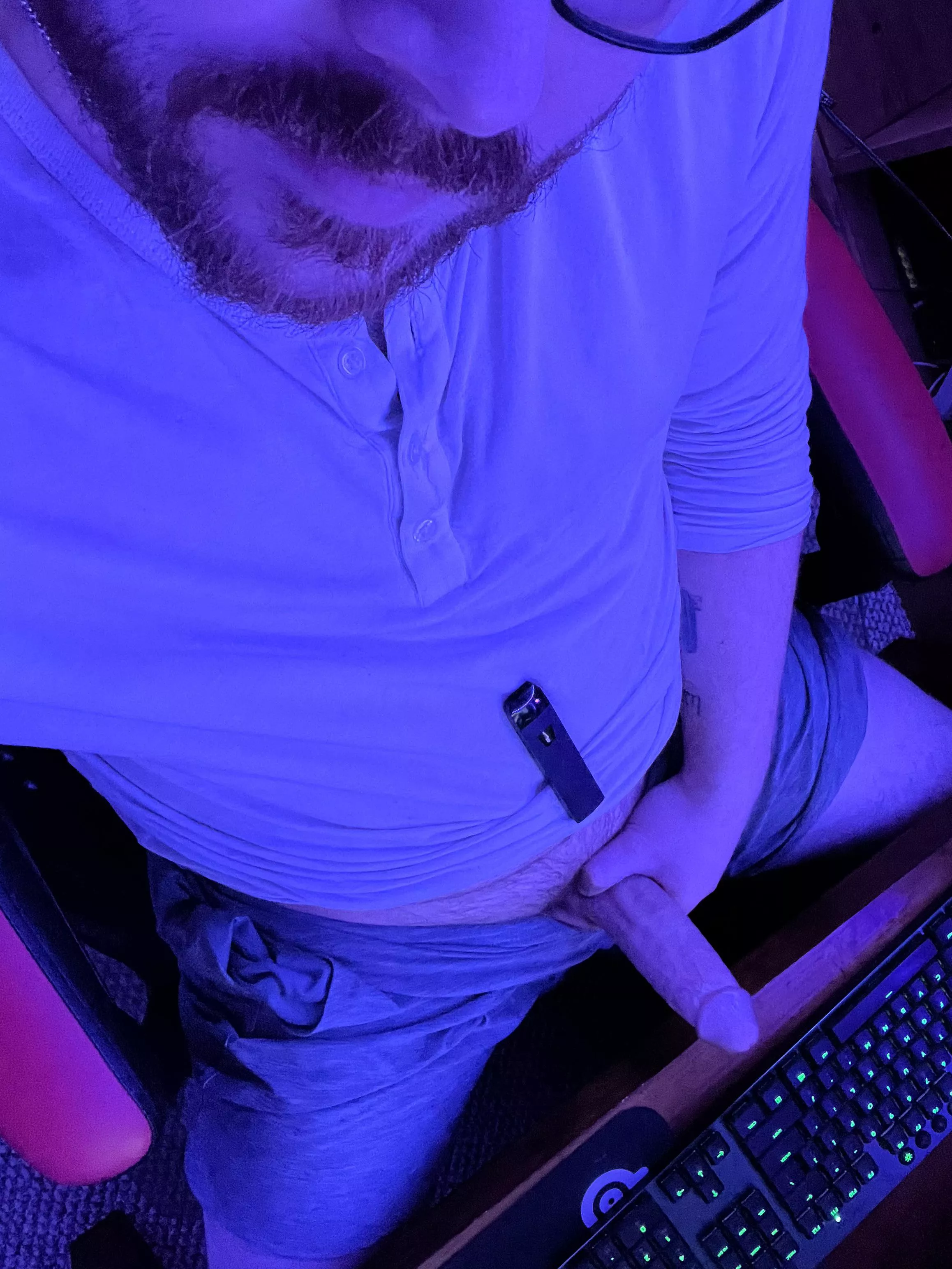 Ga[m]es and smoke after work?