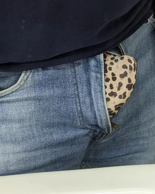 Good they're so stretchy, still can't zip up! Suggestions?