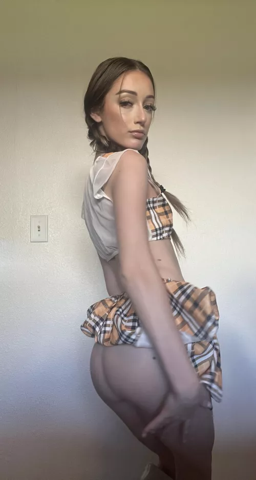 Hope some of you are into petite butts too :)