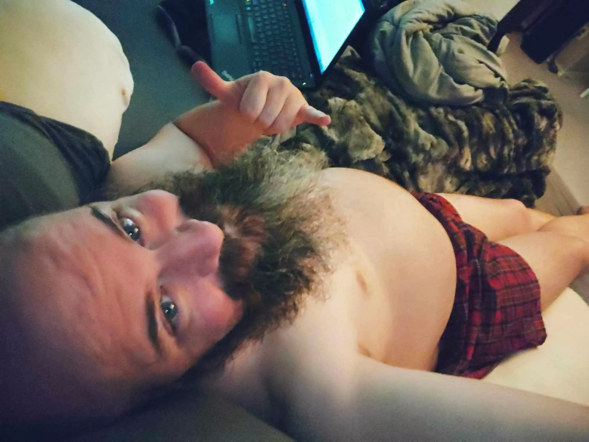 I barely made it outta my jeans alive, lol, my thicc ol dick forced its way out, I'm so turned on by being here. But I'm a tough ol' bear. Bowled over by all the love, support and lust. Y'all bringin out my exhibitionist side and makin Daddy smile