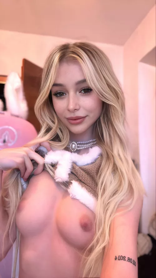 Teen blonde with pink nipples, does it get any better?