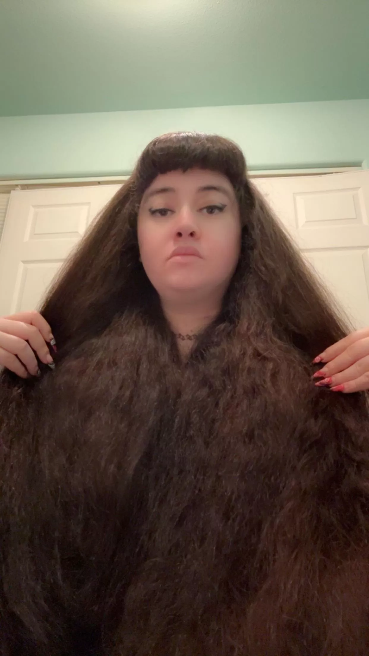 Come with me, under my hair blanket