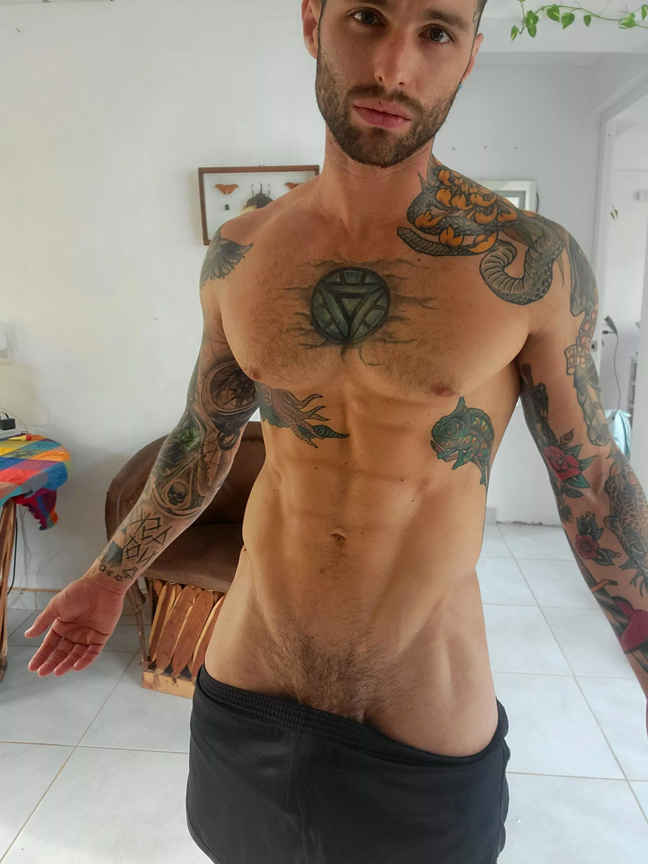 Double V. Follow them 😈