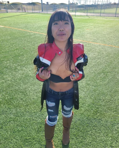 ill flash you anyday baby! these filipina tits are all yours too have