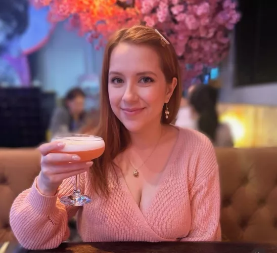 Having the best weekend! Cheers! 🥂 [F]