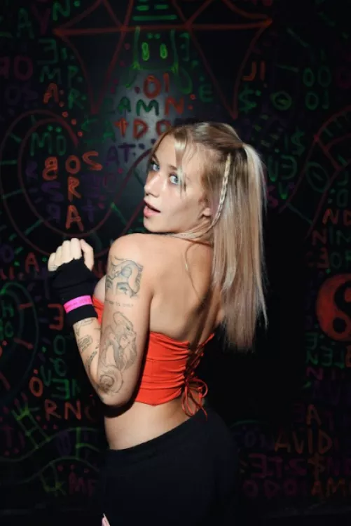 Just wearing a cute lil top