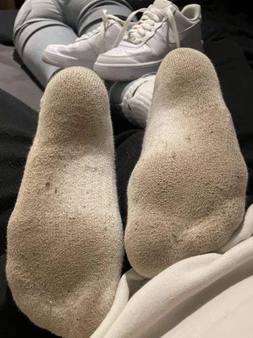 Look how filthy and sweaty my Nike crew socks are after wearing them 15 hours to work 🤢🧀🥵