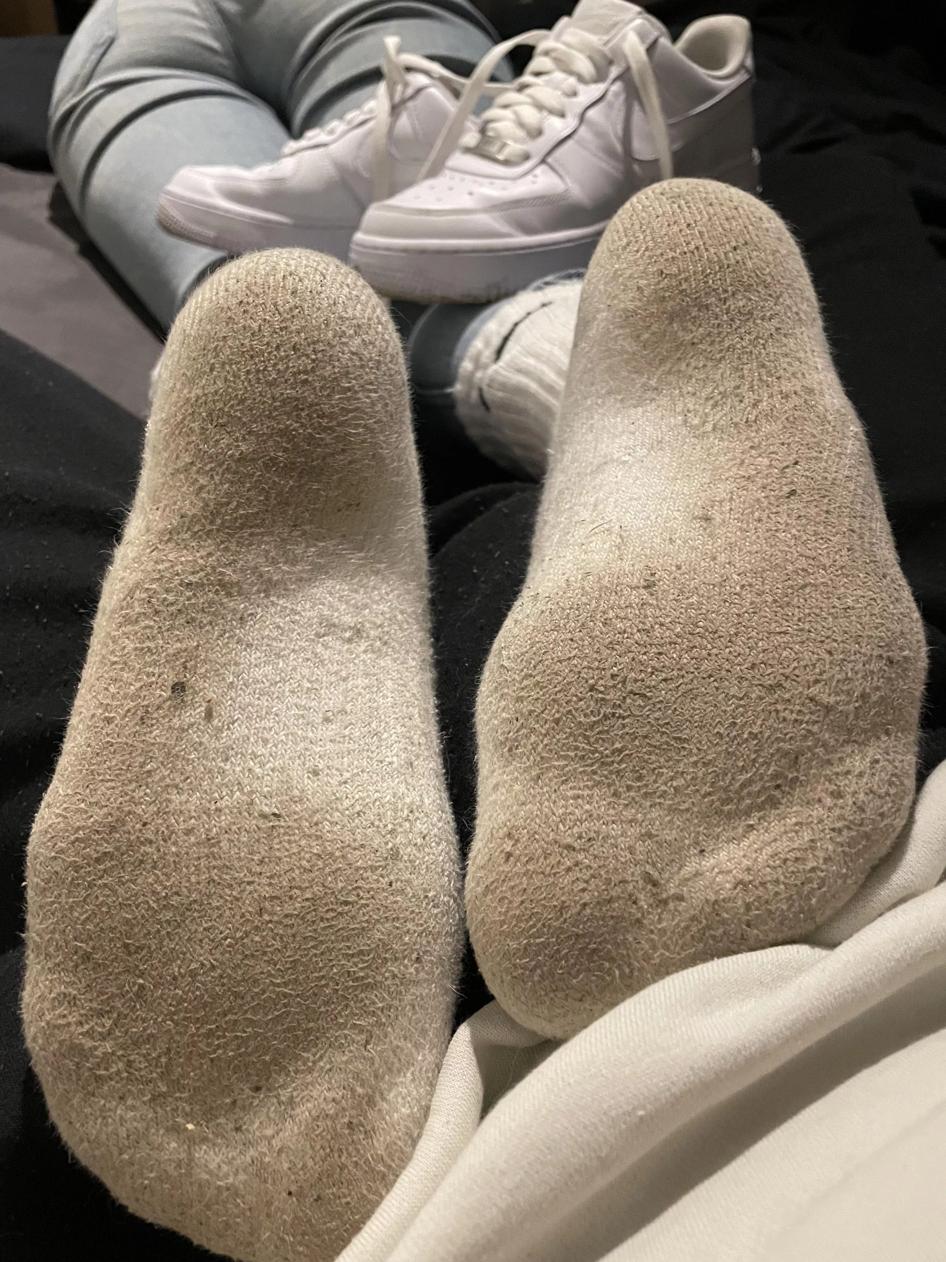 Look how filthy and sweaty my Nike crew socks are after wearing them 15 hours to work 🤢🧀🥵