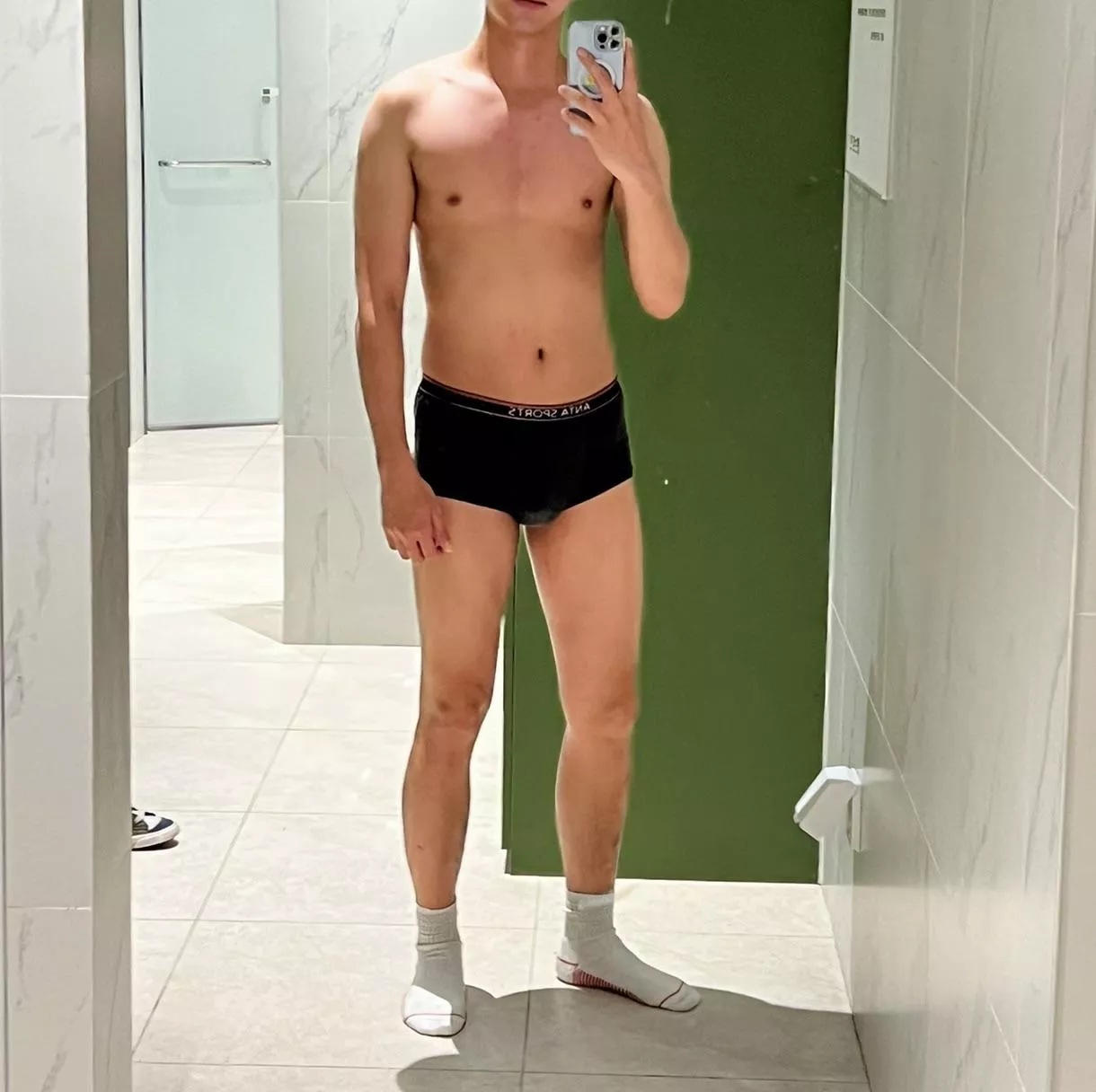 My fantasy: getting forced to drink a lot of piss till my stomach is full