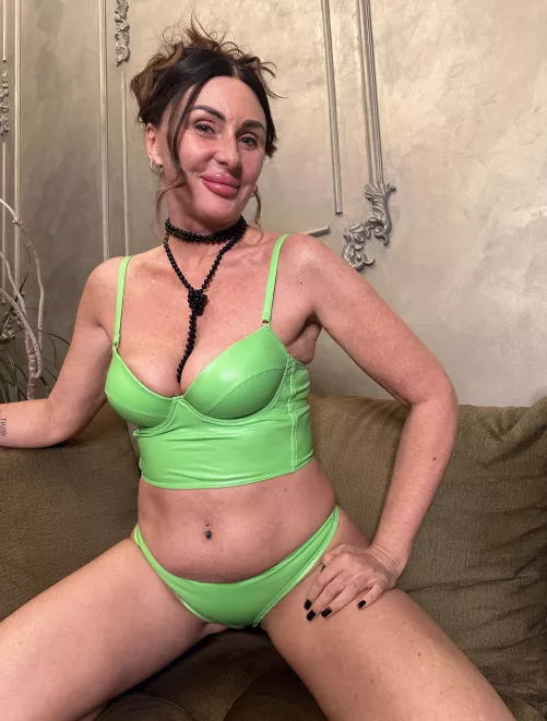 So comfortable and such a pretty color