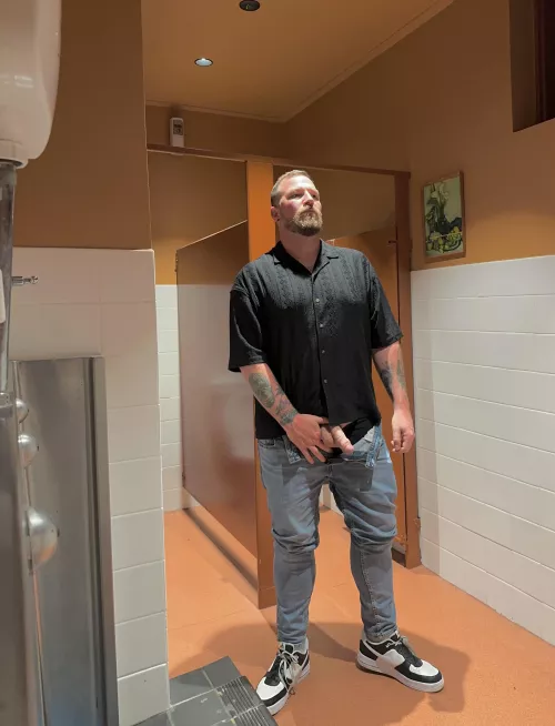 Bathroom meets? (40)