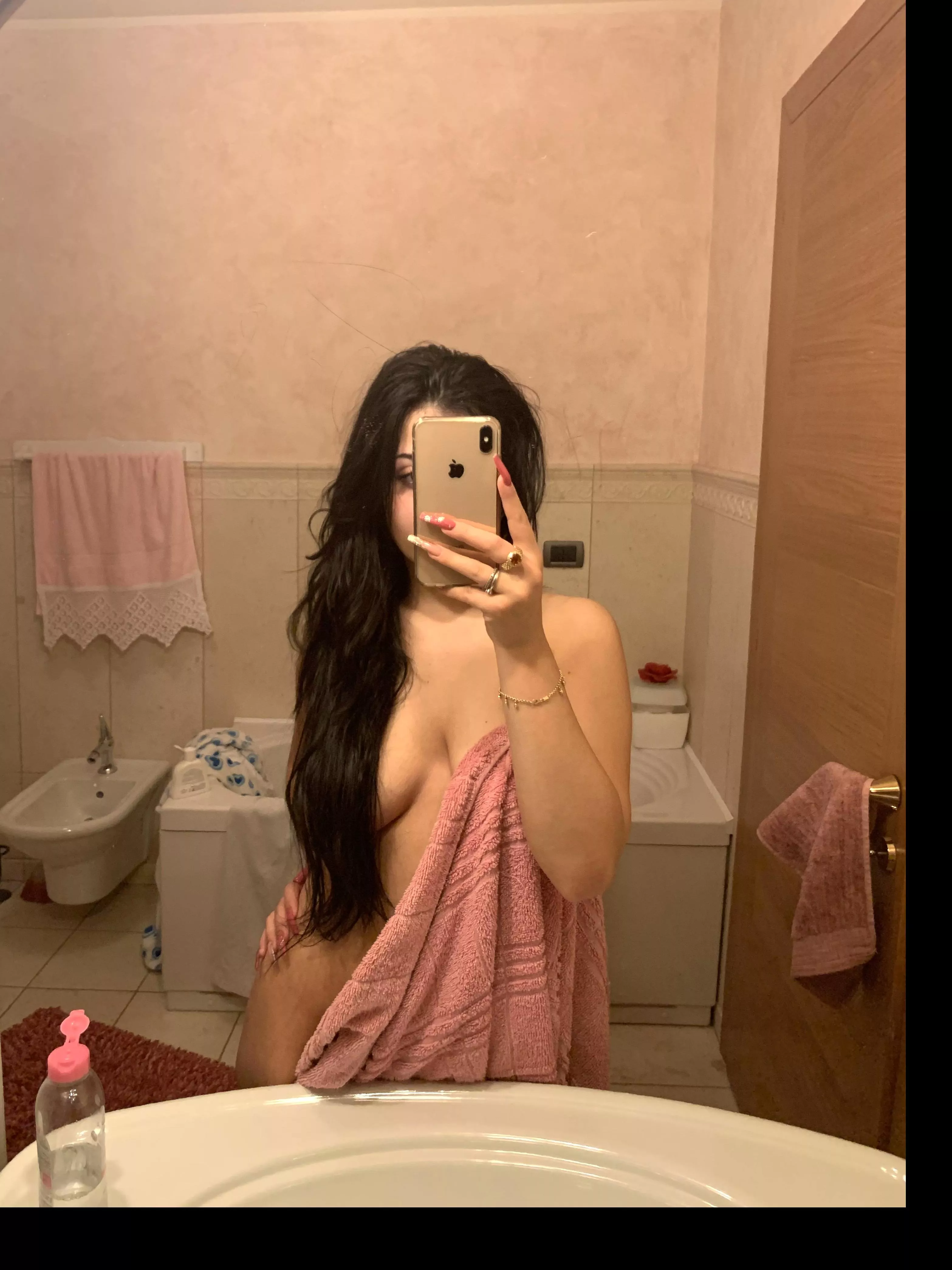 hope this selfie makes your dick hard