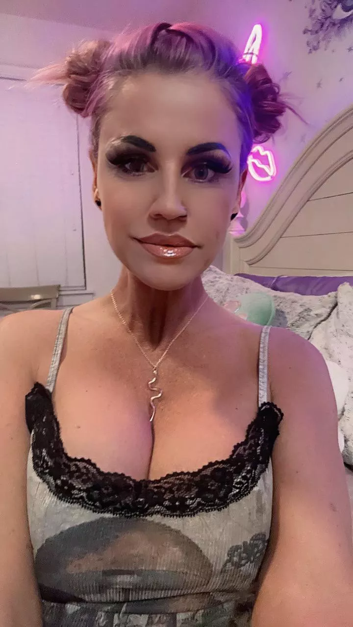 I'm 41 and half naked... yes or no