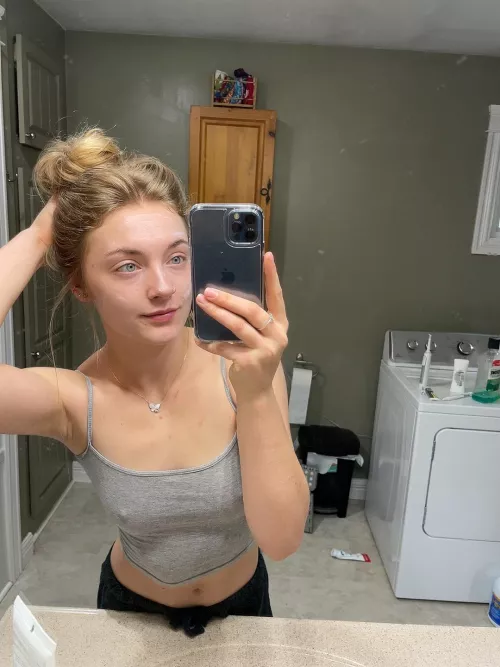 Natalie Grace (@nextdoornatalie.1)