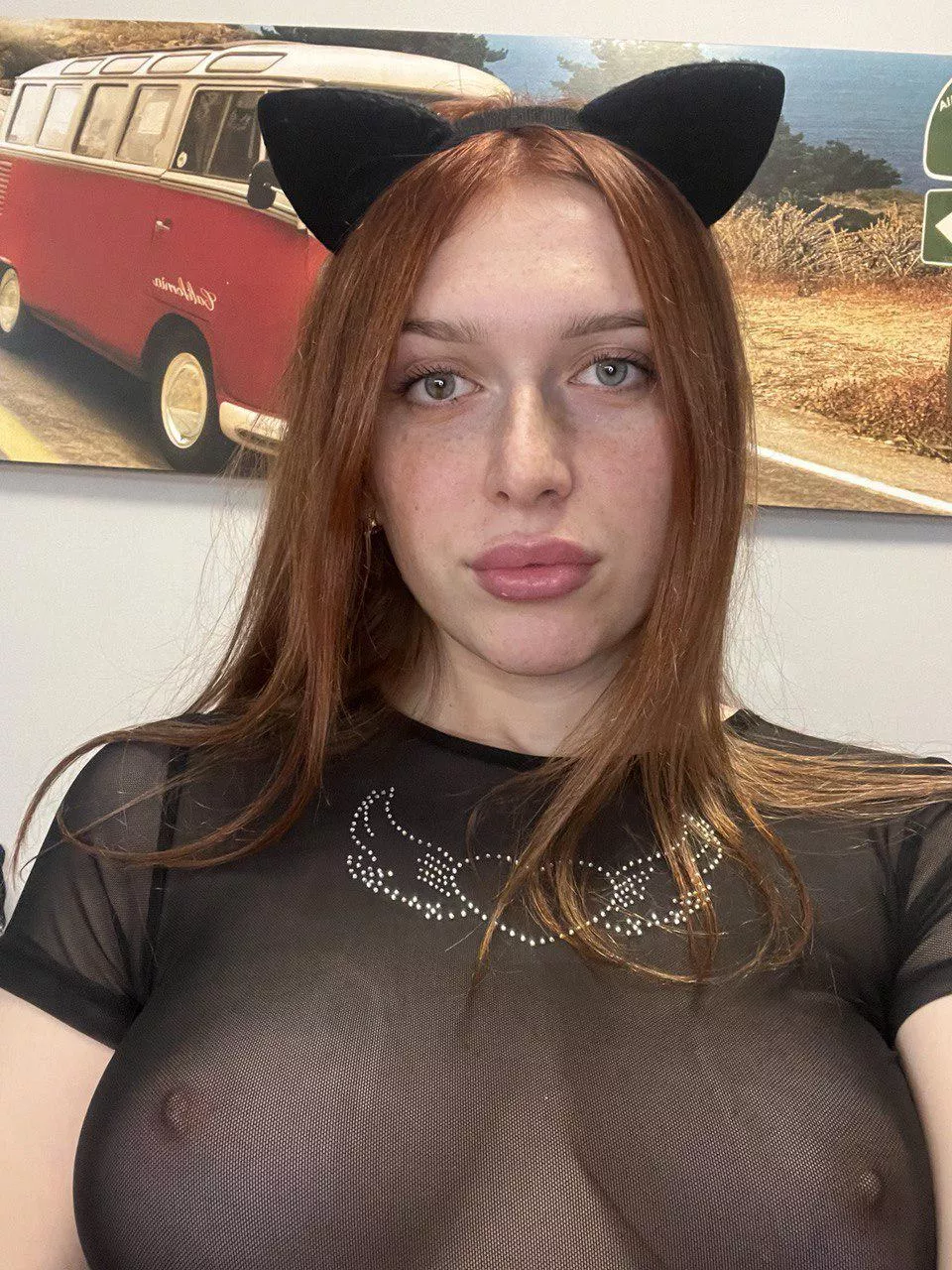 Say hi if you would suck on my titties