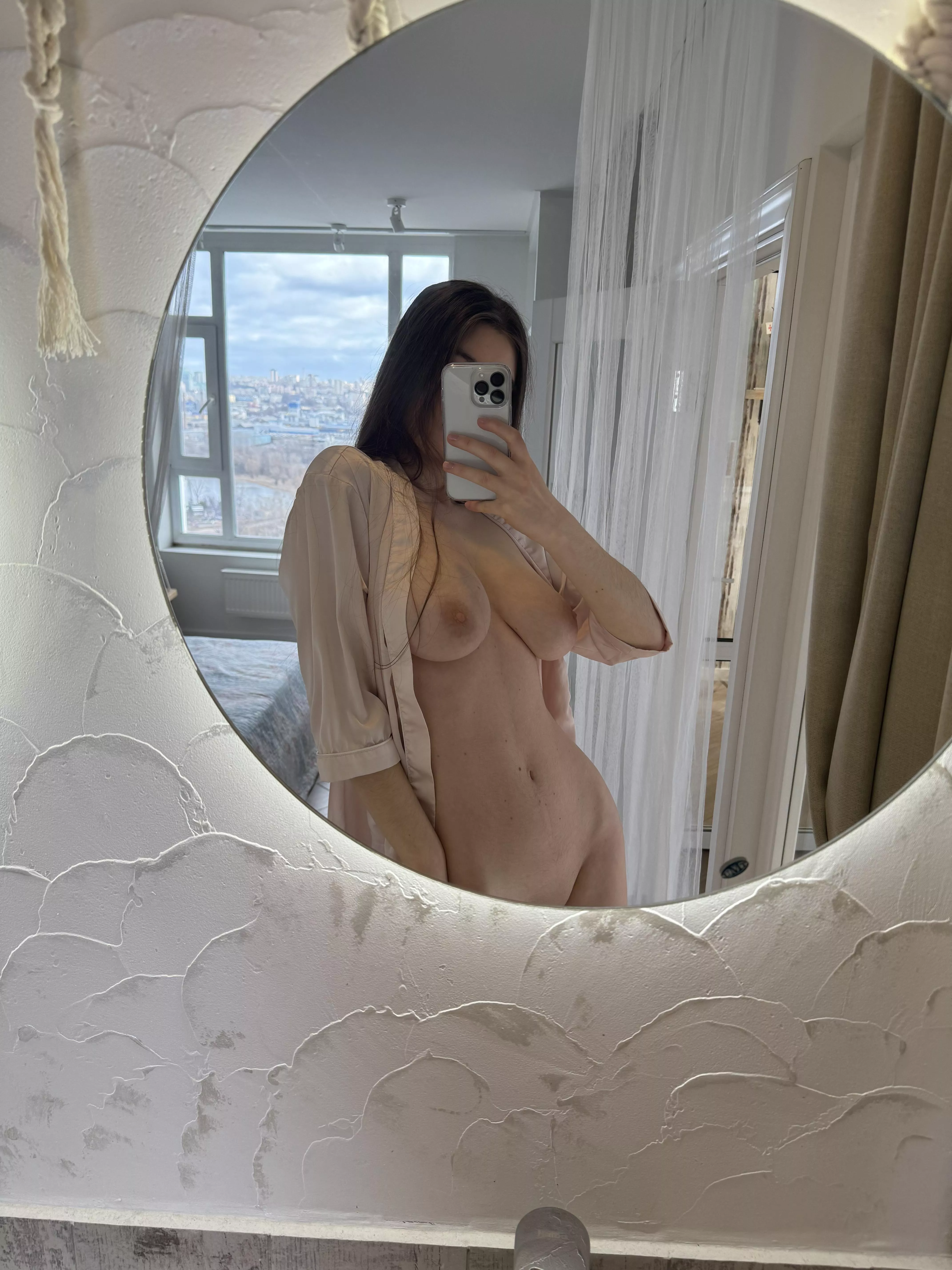 beautiful selfies in the mirror