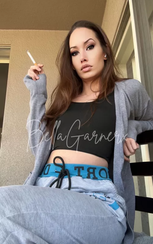 Feeling the rush as I take a drag, the smoke swirling around me in a seductive dance. Embracing my smoking fetish, finding pleasure in every exhale. 🔥💨