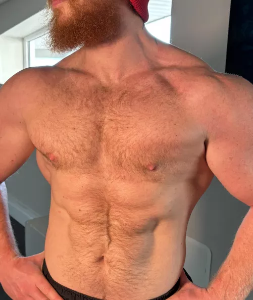 Hairy Daddy is here let’s workout!