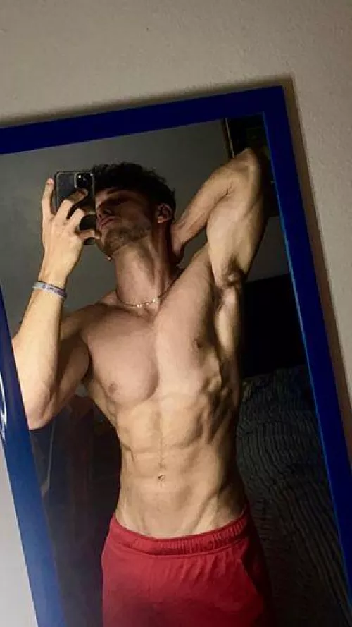 hmm, this body good enough to top you..