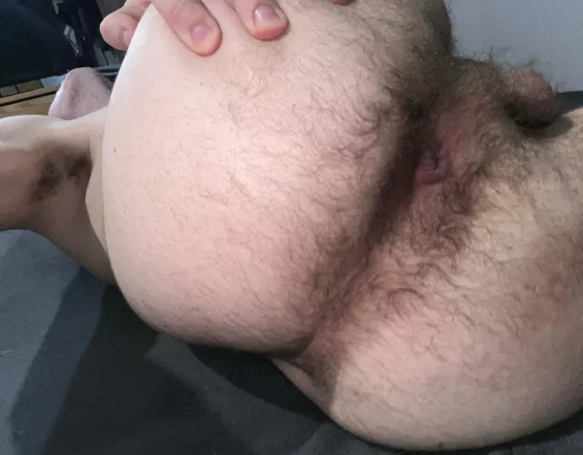 Hole + armpit, which one you going for first?