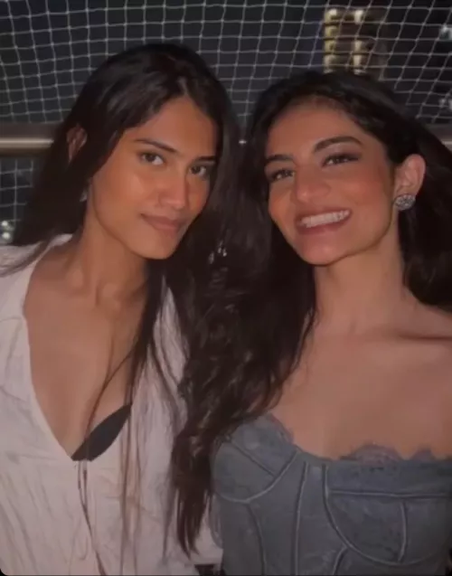 Left or right who’s more tempting ?