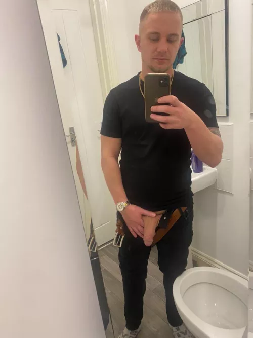 Quick selfie (before my head grew back)